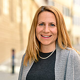 Dr. Daniela Harsch Bürgermeisterin Dr. Daniela Harsch unterstützt die Fistel-Kampagne des Difäm
