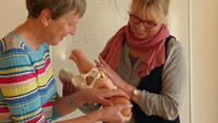 Die sichere Geburt ist Thema im Tropenkurs Praxisorientierte Unterrichtseinheiten zu Mutter-Kind-Gesundheit